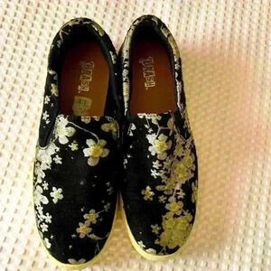 Brash Back Pattern Slip On Shoes -‎ Size 10